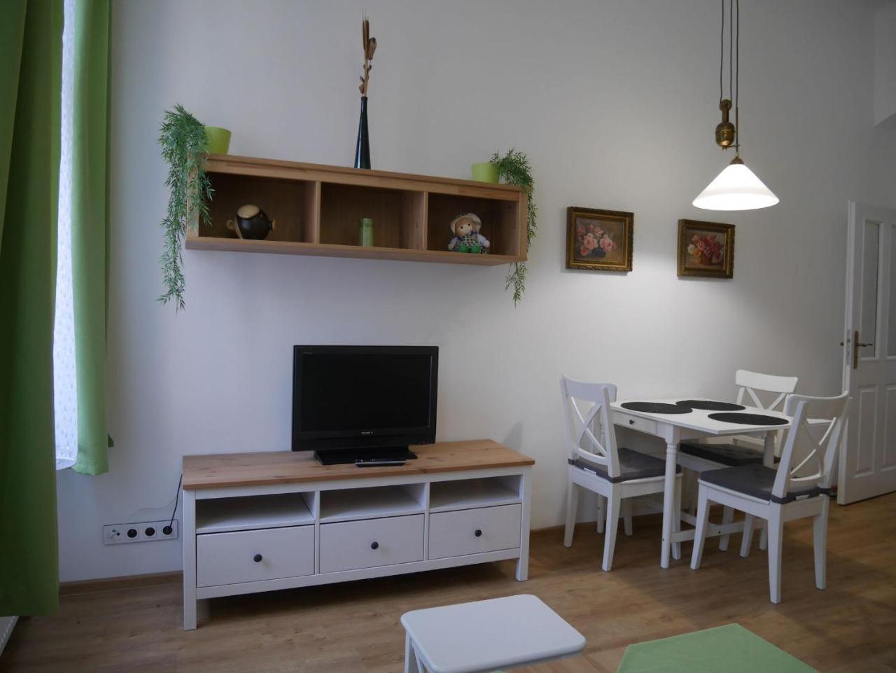 Moskevska 40 Apartment การ์โลวีวารี ภายนอก รูปภาพ