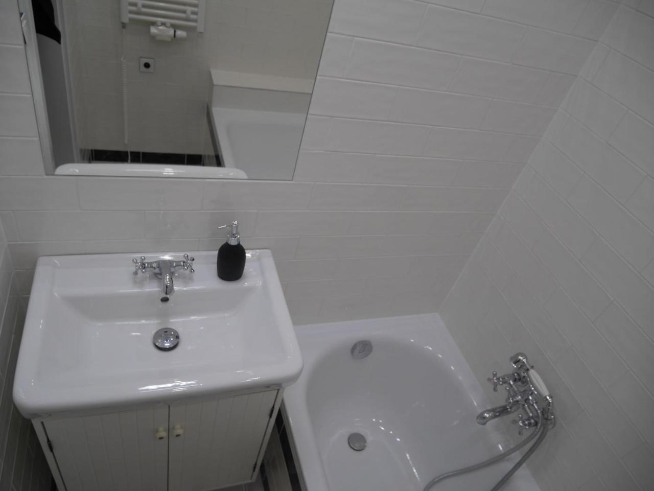 Moskevska 40 Apartment การ์โลวีวารี ภายนอก รูปภาพ