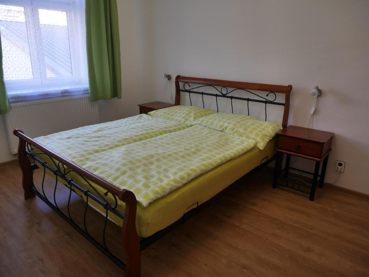 Moskevska 40 Apartment การ์โลวีวารี ภายนอก รูปภาพ