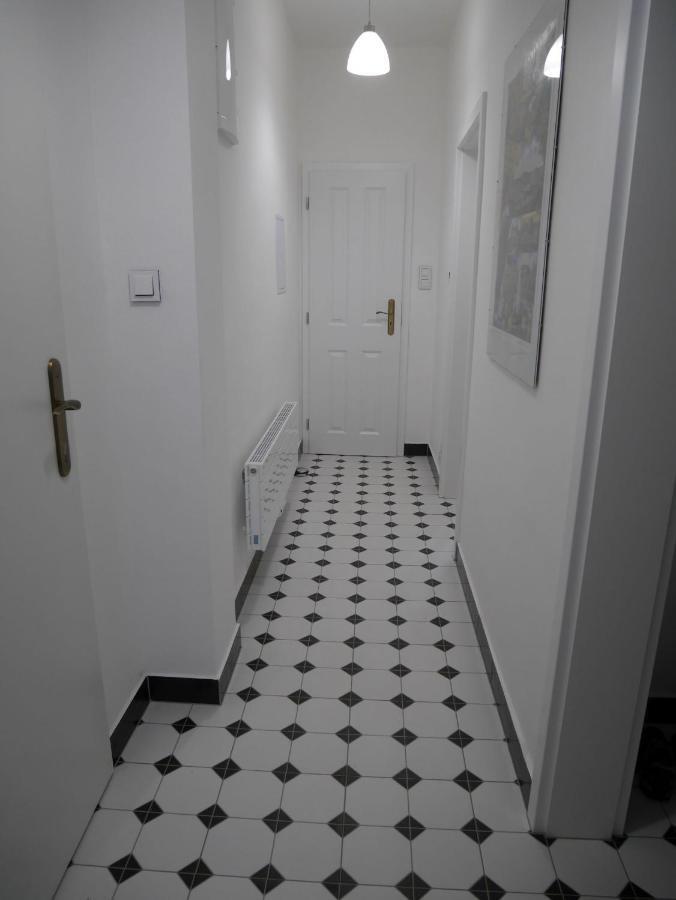 Moskevska 40 Apartment การ์โลวีวารี ภายนอก รูปภาพ